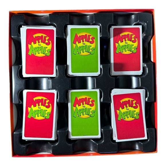 Mattel Games Apples to Apples Party Box Card Game - Picture 5 of 6